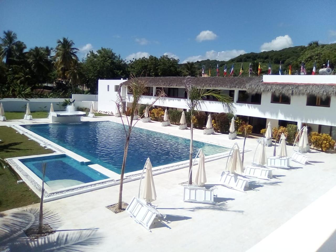 Oasi Encantada - Beach Resort Barahona Екстериор снимка