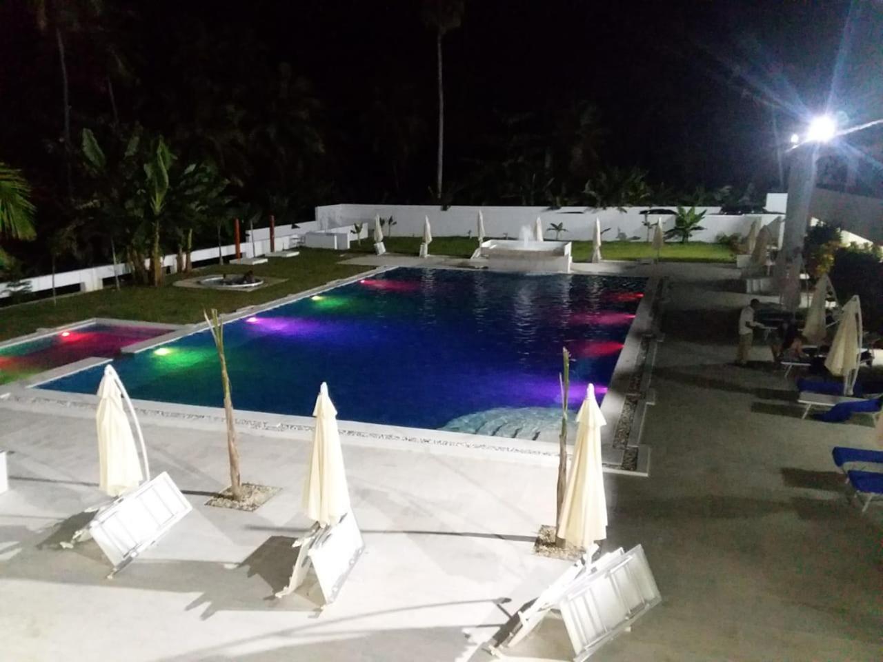 Oasi Encantada - Beach Resort Barahona Екстериор снимка