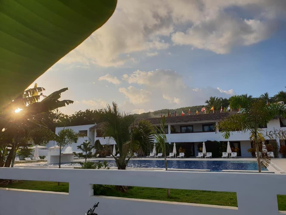 Oasi Encantada - Beach Resort Barahona Екстериор снимка