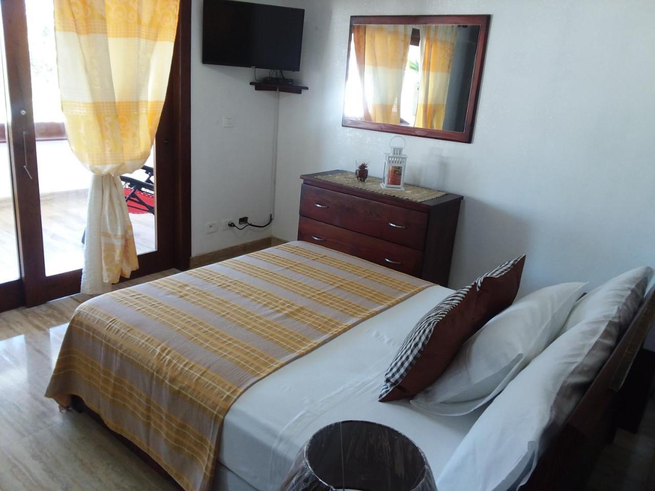 Oasi Encantada - Beach Resort Barahona Екстериор снимка